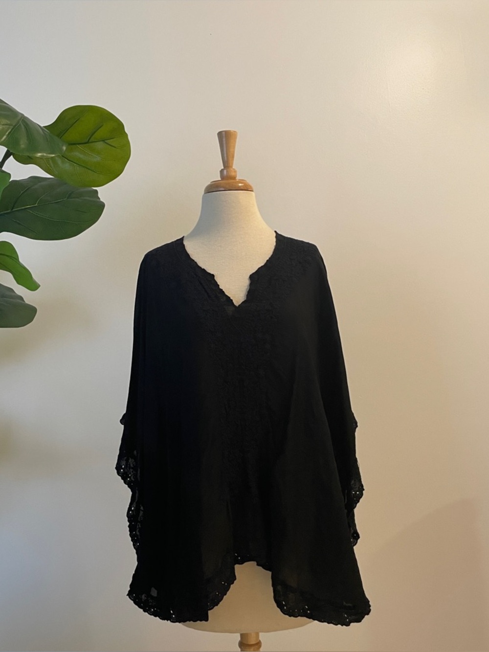 Johnny Was | Black Boho Lace Trim Tunic